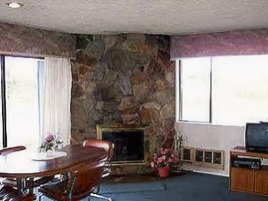 Weatherly Suites - photo 9