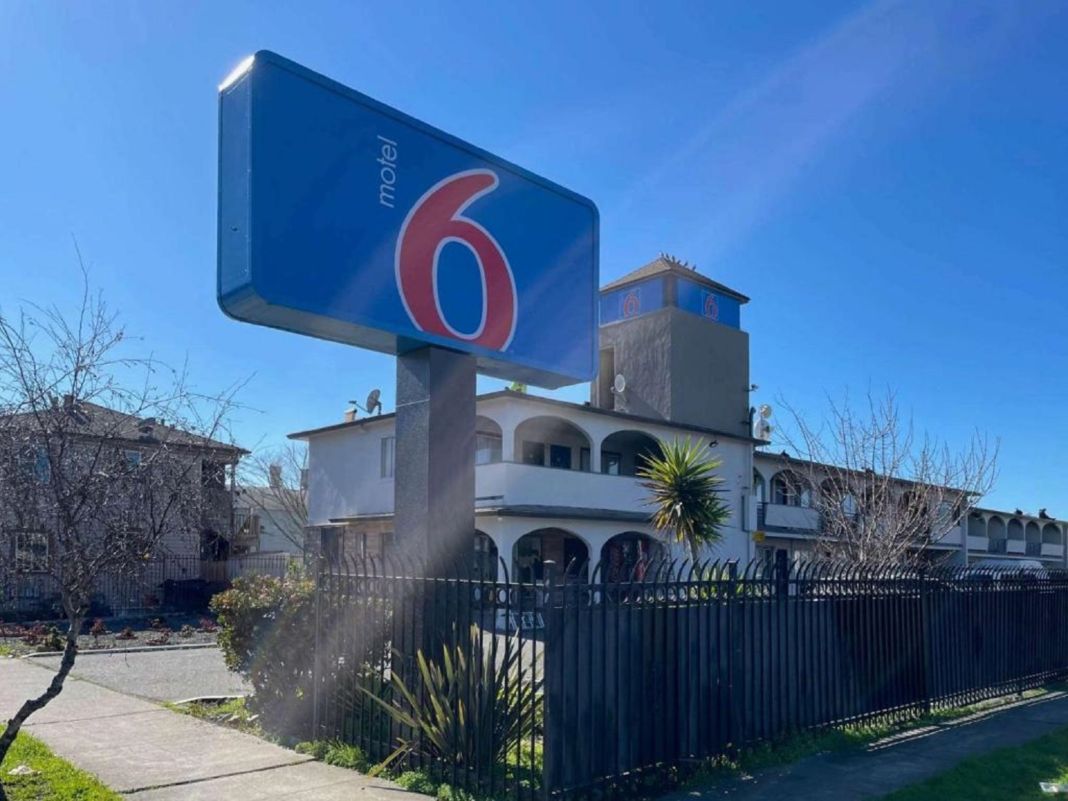 Motel6 Richmond CA Civic Center - photo 11