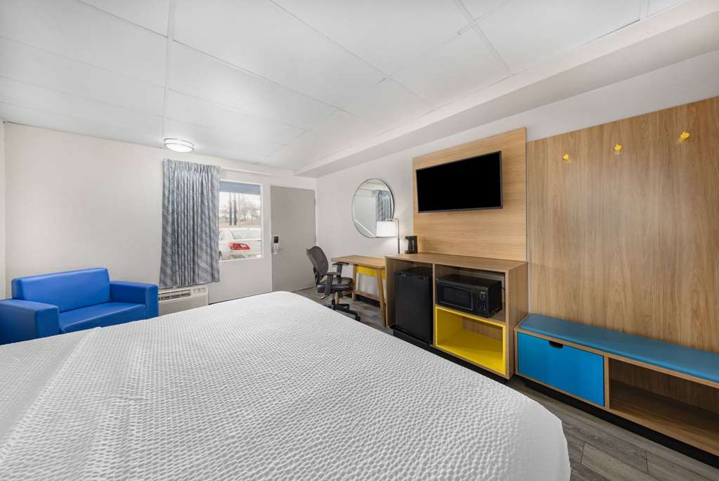 Days Inn by Wyndham Fredericksburg North - photo 23