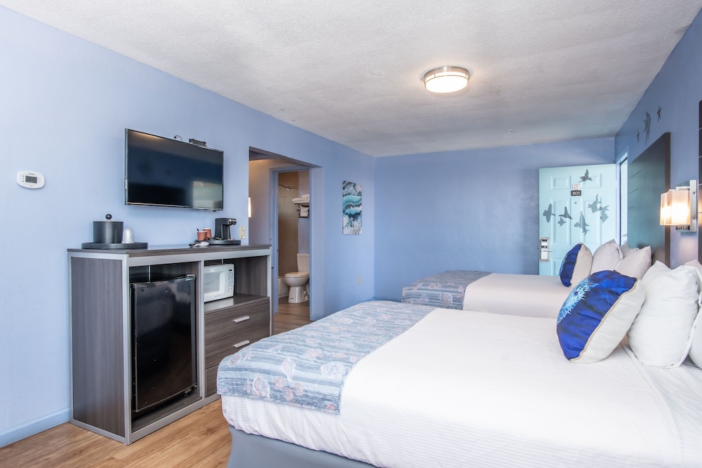 Aqua Breeze Inn - photo 53