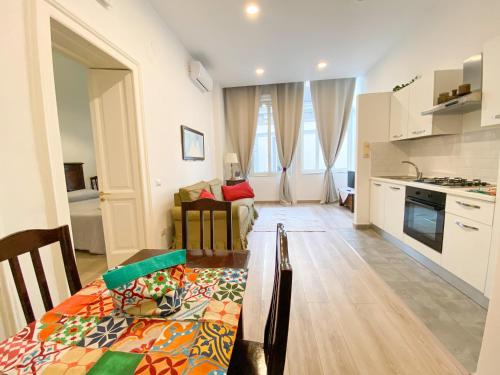 Le Casette di Piazza Borsa — 4-Star Luxury Hotel in Naples, Italy