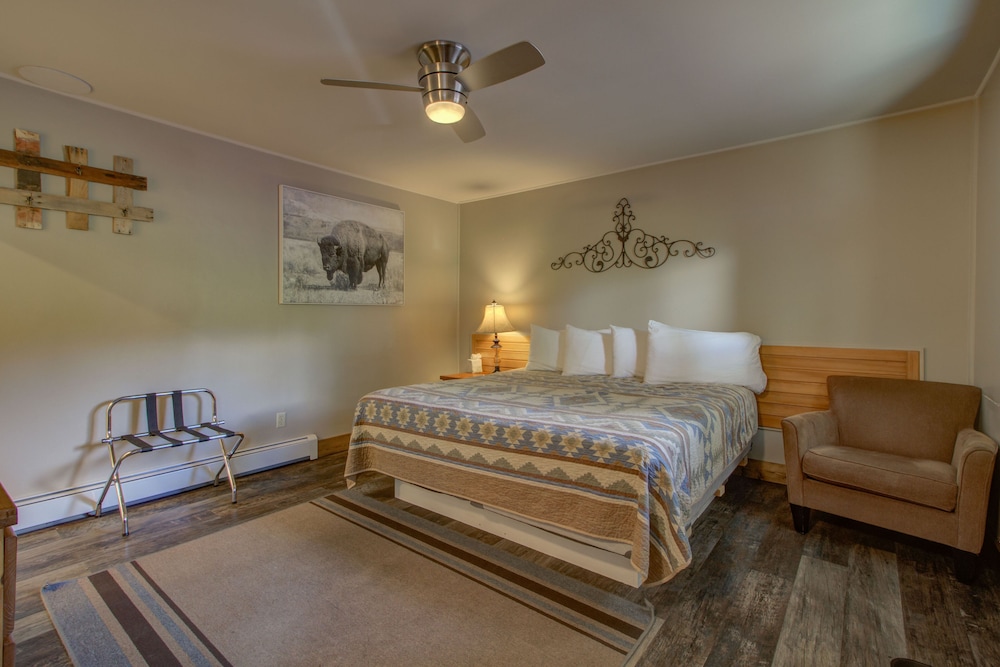 The Lodges of Oak Creek - photo 2