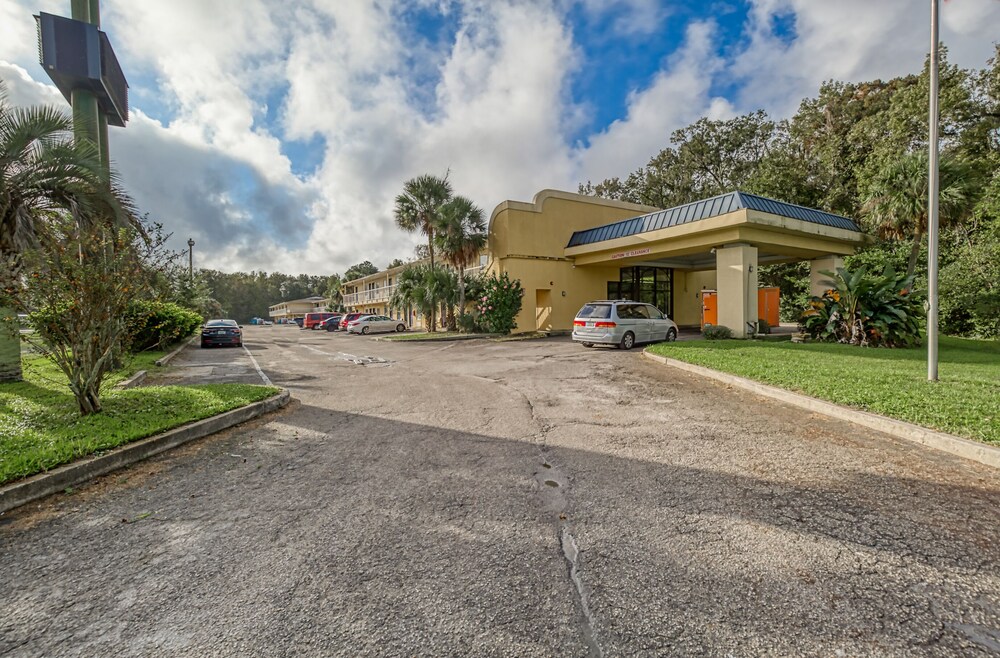 America's Best Inn Jacksonville - photo 2