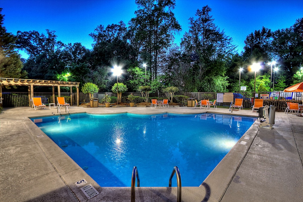 Hampton Inn Rocky Mount - photo 31