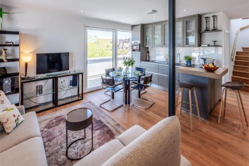 Penthouse Moos — 4-Star Luxury Hotel in Moos, Germany