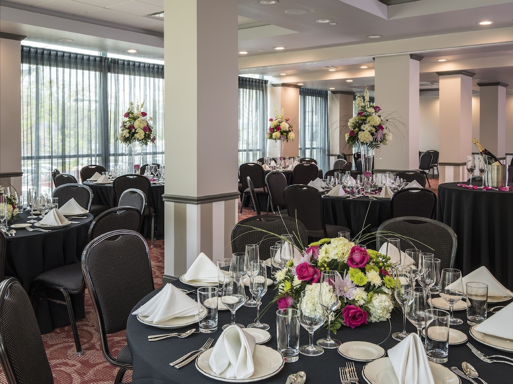Hotel Indigo Pittsburgh East Liberty by IHG - photo 43