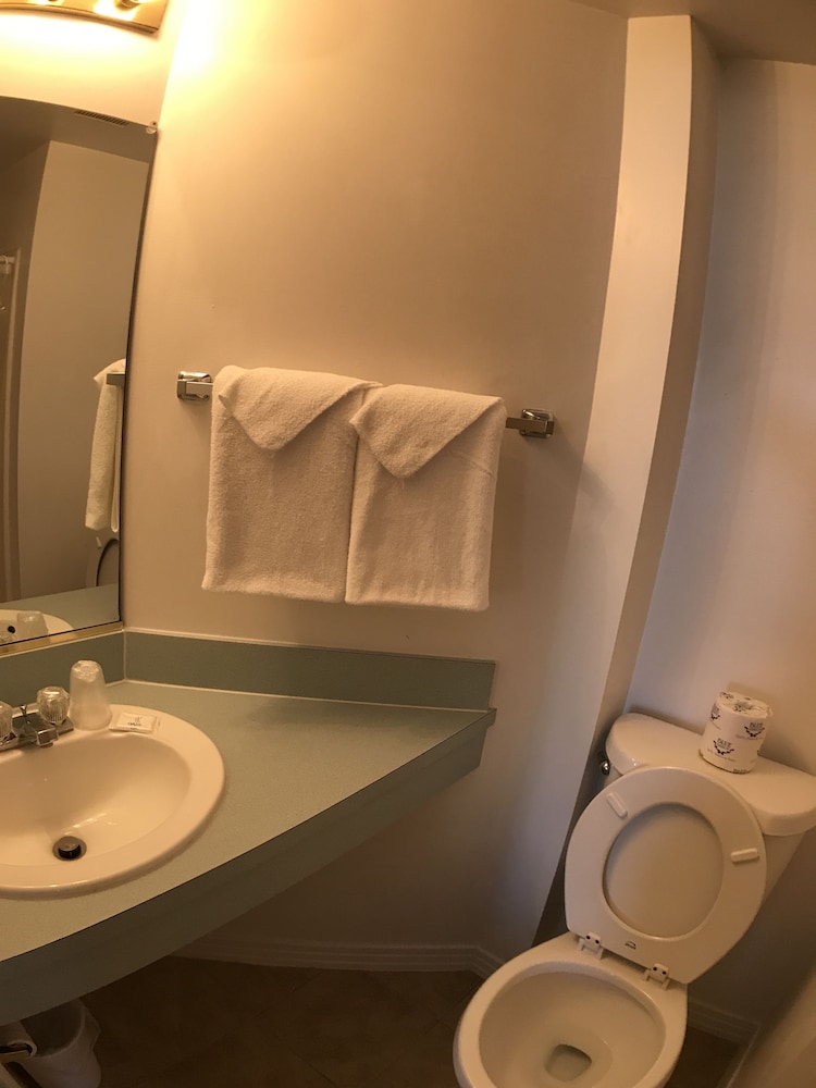 Ocean Cove Motel - photo 22