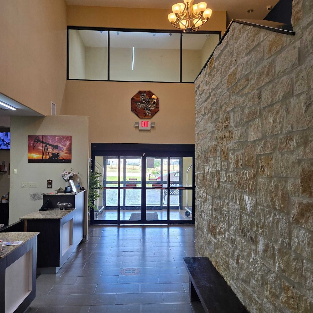 Karnes City Lodge By OYO Hwy 181 - photo 8