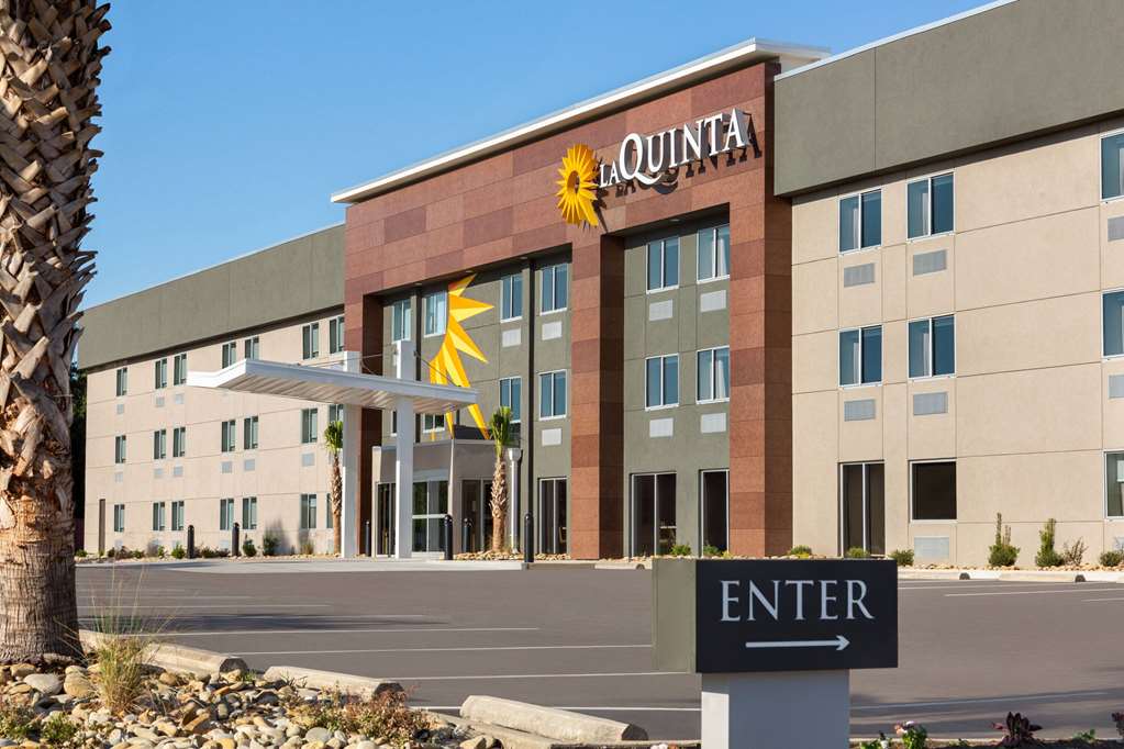 La Quinta Inn by Wyndham Columbia NE Fort Jackson - photo 5