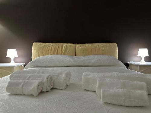 Moonhouse — 4-Star Luxury Hotel in Ceglie Messapica, Italy