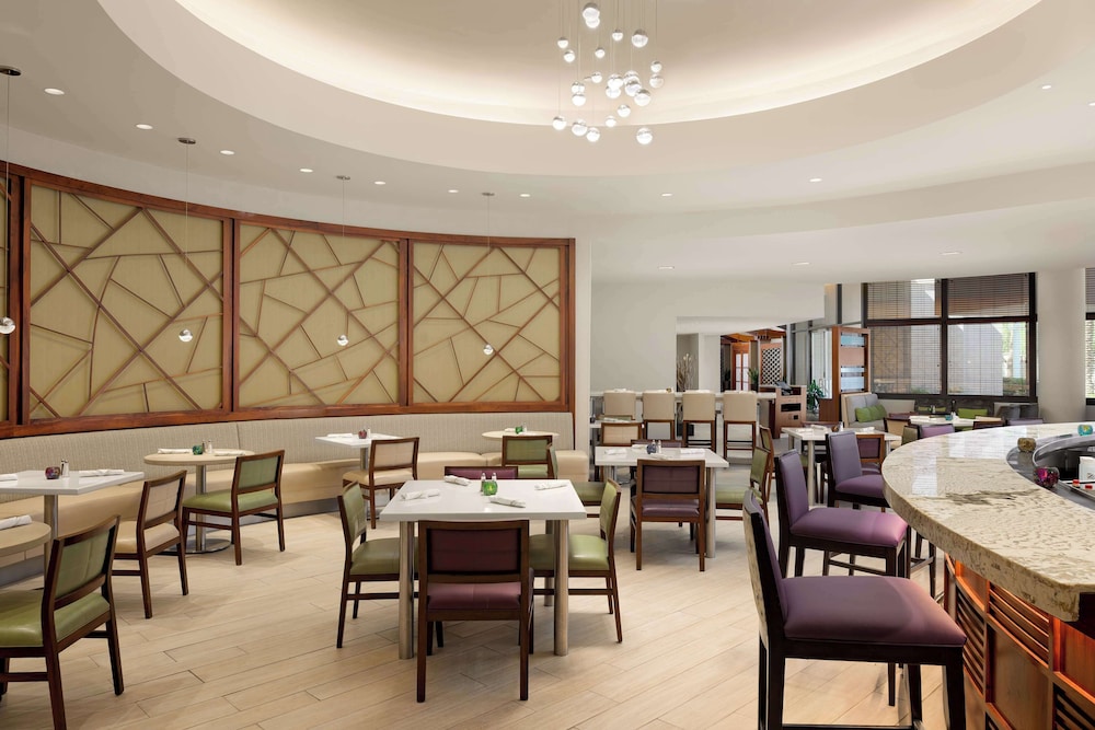 DoubleTree Suites by Hilton Phoenix - photo 48