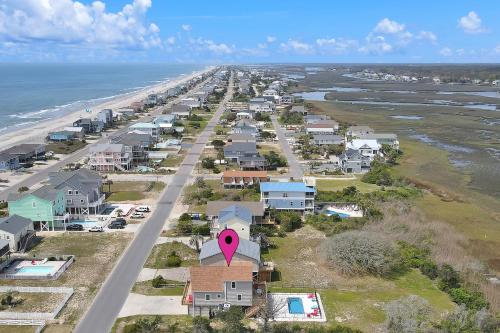 Salty Dawg by Oak Island Accommodations - photo 15