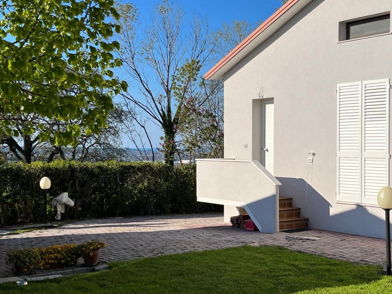 Casa Tullo — 4-Star Luxury Hotel in San Costanzo, Italy