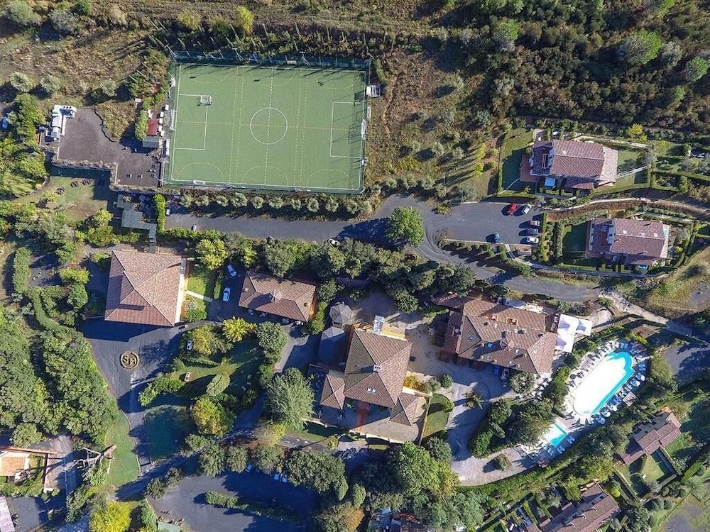 Suite San Martino Cecina Riparbella casa vacanze — 4-Star Luxury Hotel in Riparbella, Italy