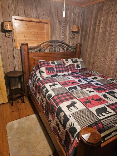 Butler's Bay Teal Lake 4 Bedroom Hotel Room by RedAwning - photo 19