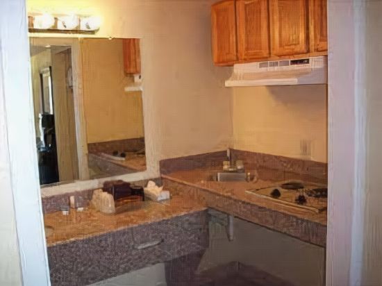 Express Inn Bay City - photo 6
