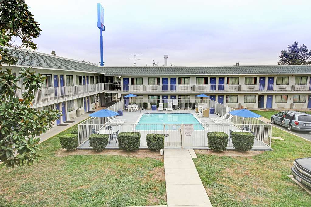 Motel 6 San Marcos TX - photo 5
