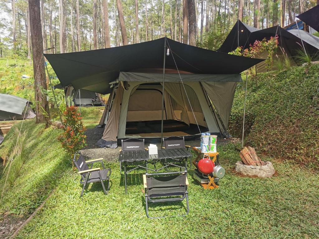 Corak Alam Glamping in Bandung, Indonesia