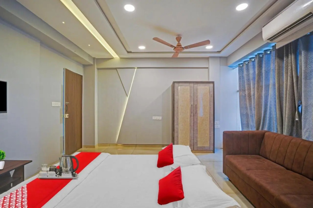 Flagship Hotel Paradise — Surat — photo 4