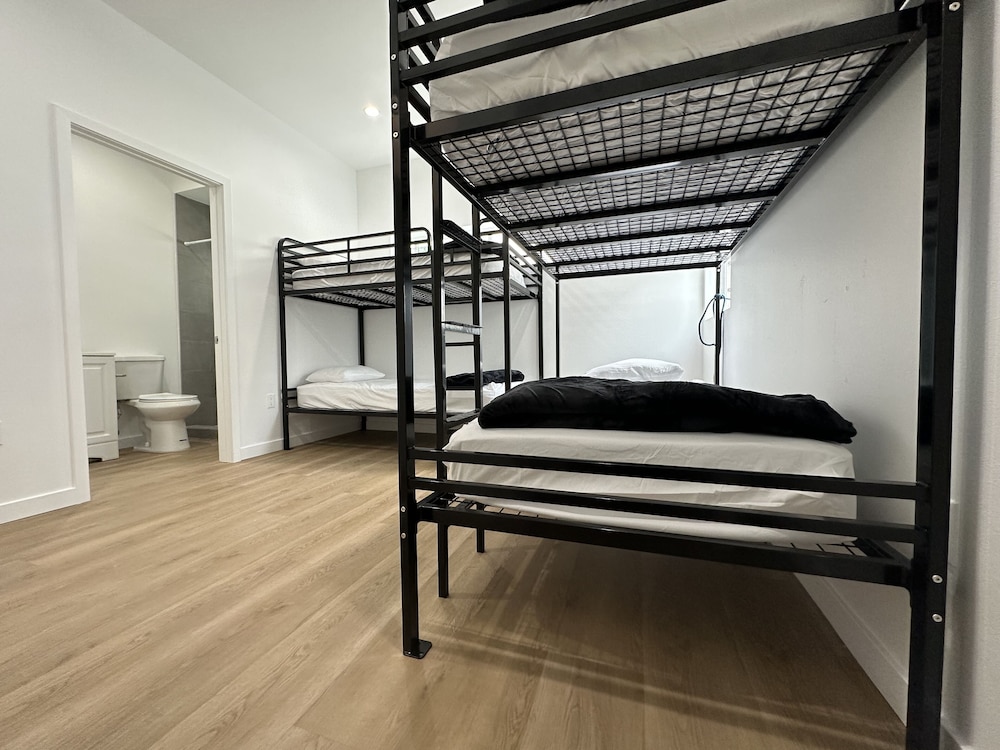 RoamHub Residences - photo 13