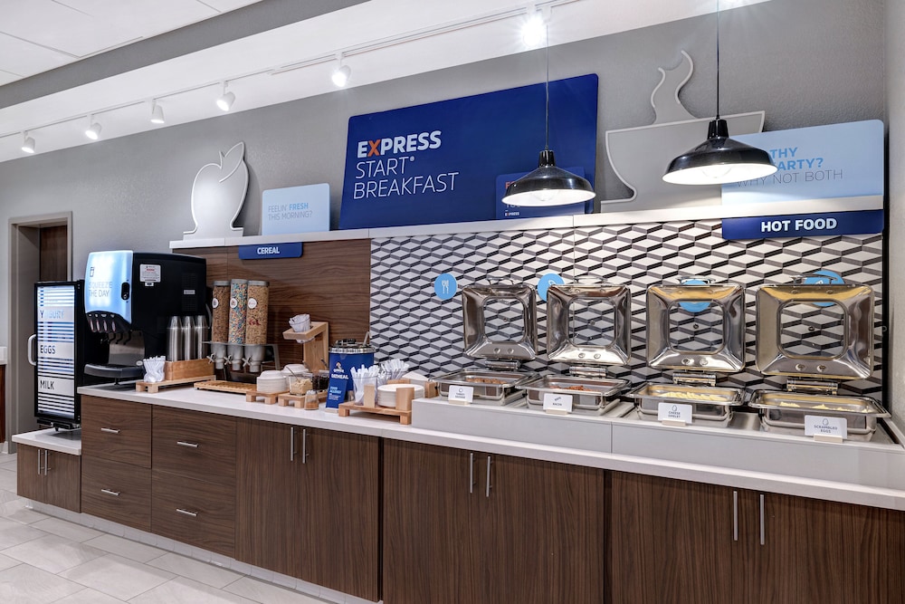 Holiday Inn Express & Suites Ontario Chino Hills by IHG - photo 43
