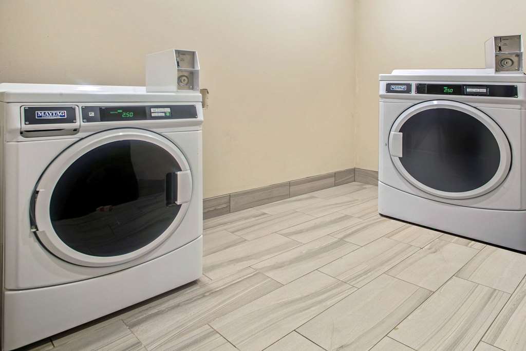 La Quinta Inn & Suites by Wyndham Ponca City - photo 27