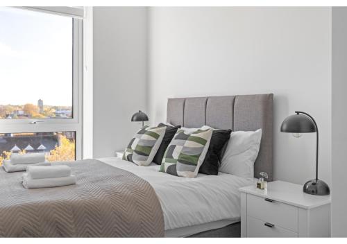 Beckenham Beauty: Modern 1 Bedroom Abode — 4-Star Luxury Hotel in Beckenham, United Kingdom
