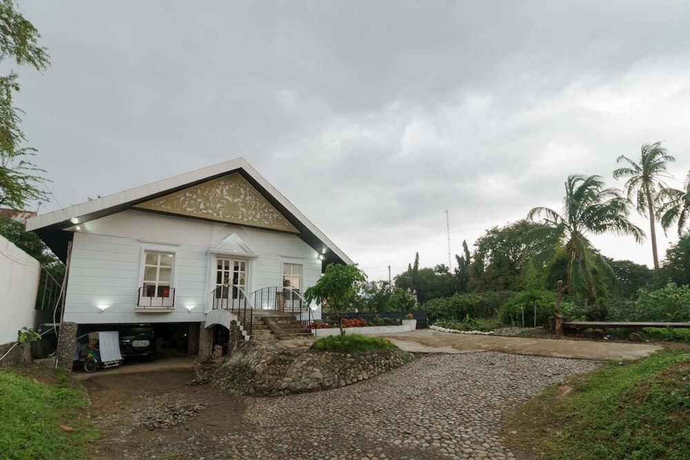 RedDoorz Syariah near Suzuya Mall Banda Aceh 2 in Banda Aceh, Indonesia