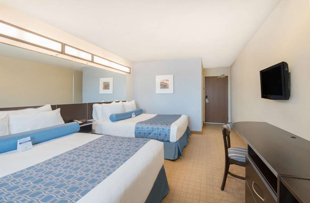Microtel Inn & Suites by Wyndham Stanley - photo 8