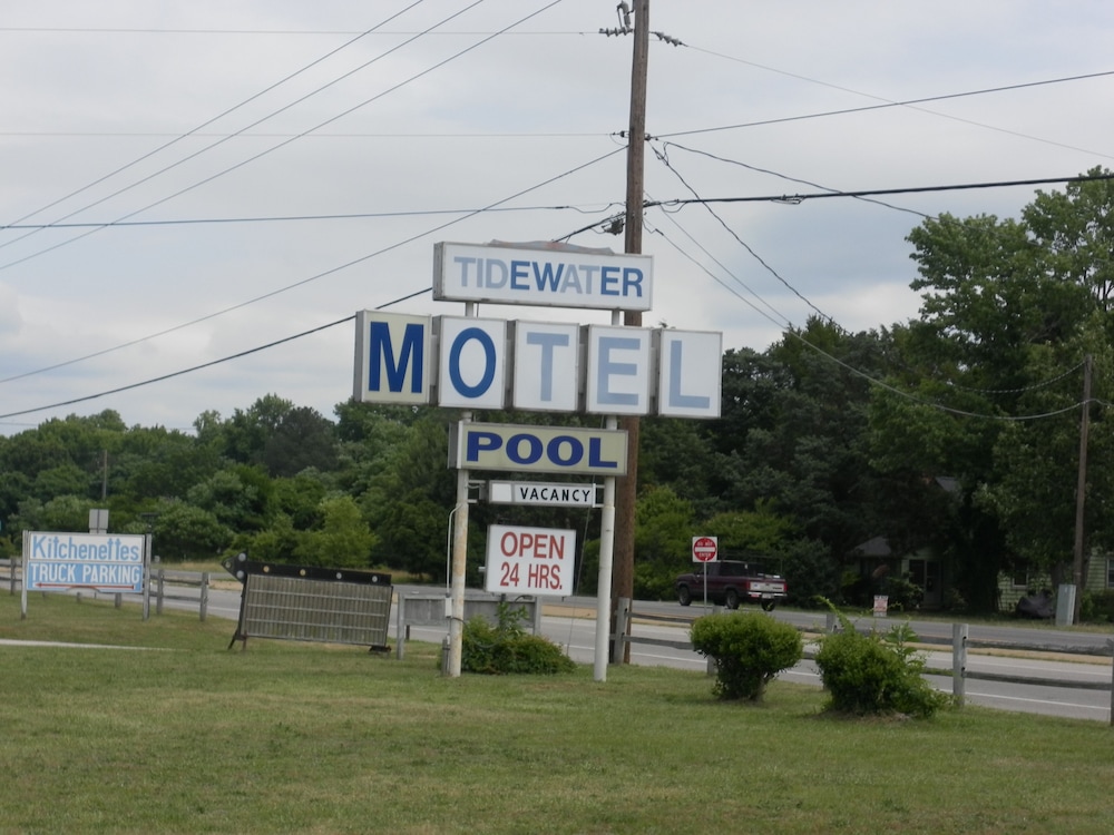 Tidewater Motel in Williamsburg, United States