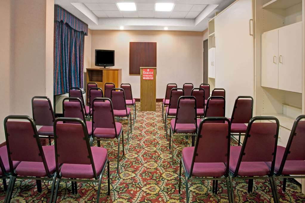 Ramada by Wyndham Pearl Jackson Airport - photo 10