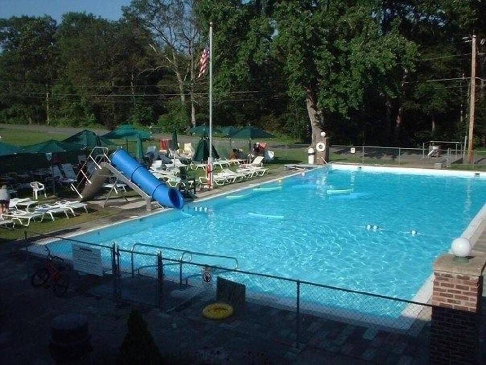 Baumann's Brookside Resort - photo 6
