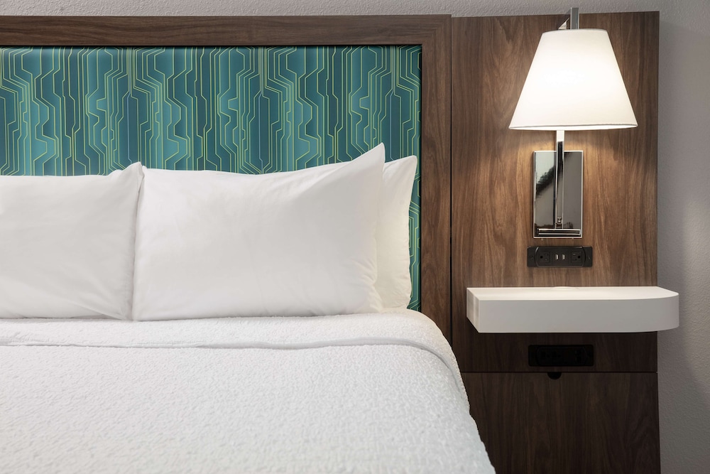 Hampton Inn Kingsland - photo 15