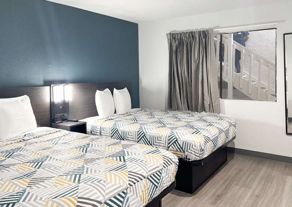 OYO Hotel Irving DFW Airport North - photo 5