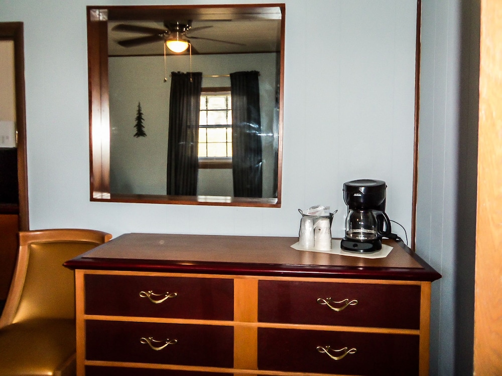 The Gold Pan Motel - photo 35