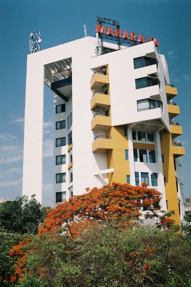 Maharaja Regency — hotel in Satara