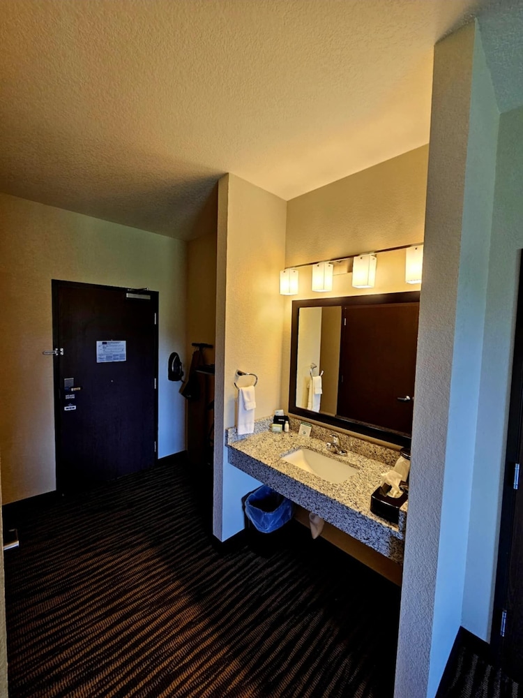 Cobblestone Inn & Suites Maryville - photo 30