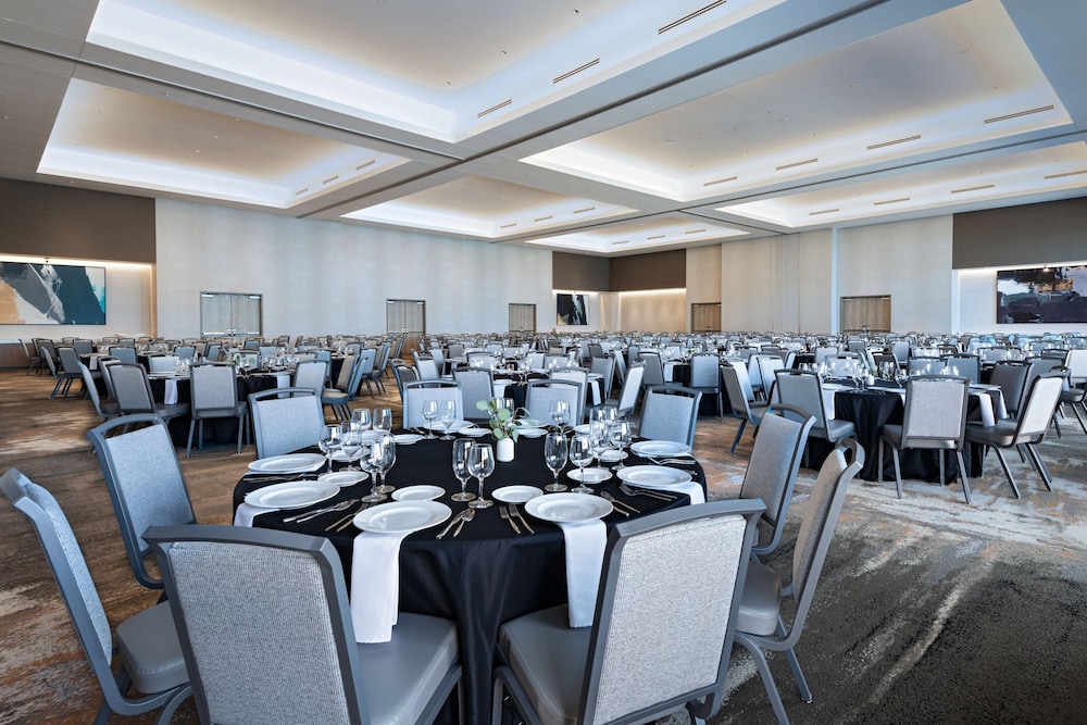 AC Hotel Waco Downtown - photo 24