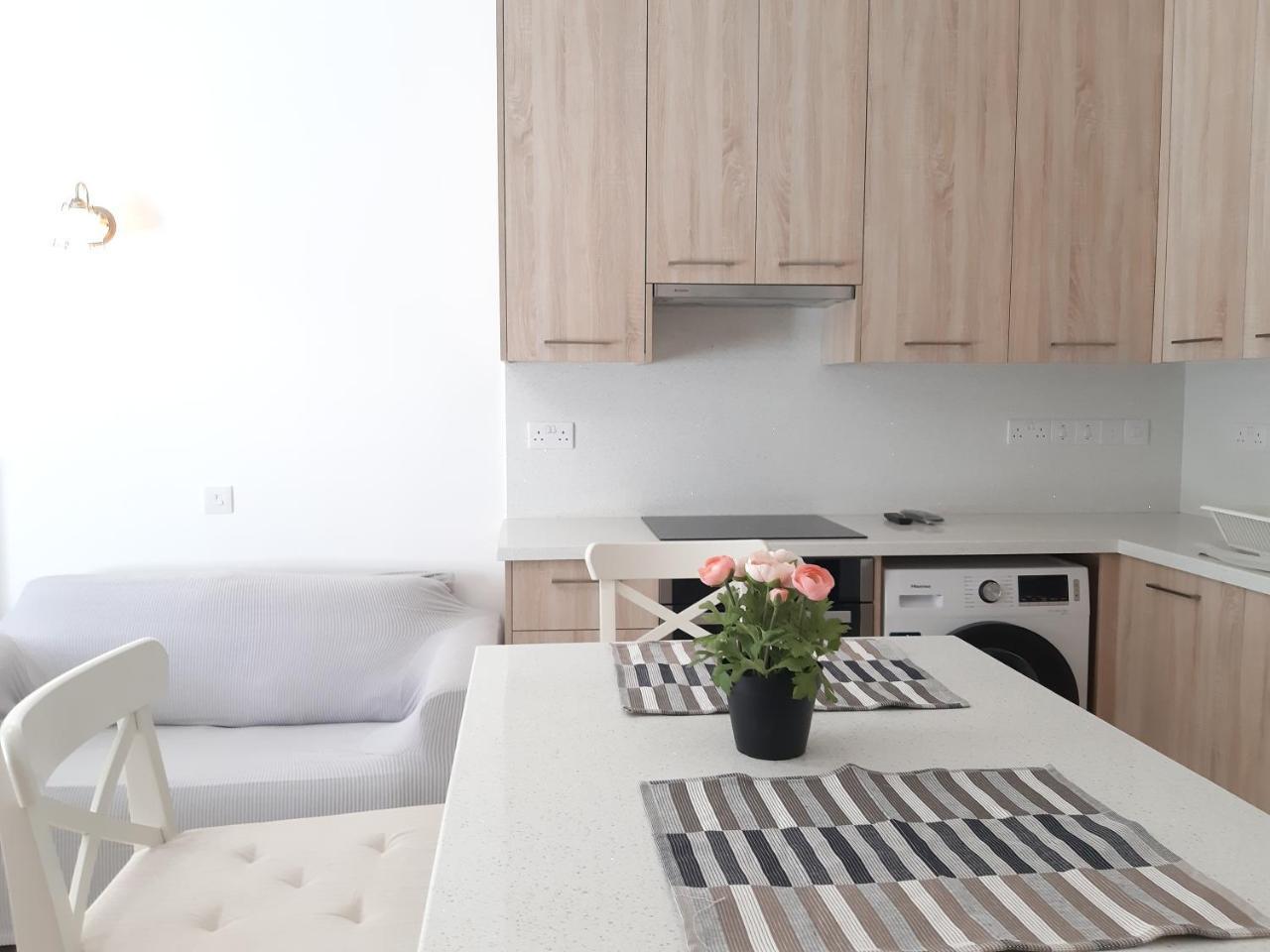 Sun Sea B102 Apartment by the Beach