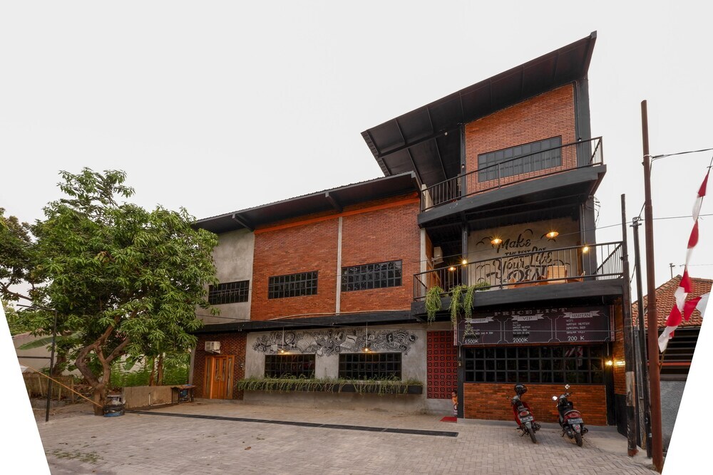 RedDoorz @ Hanoman Raya - last minute hotel in Semarang
