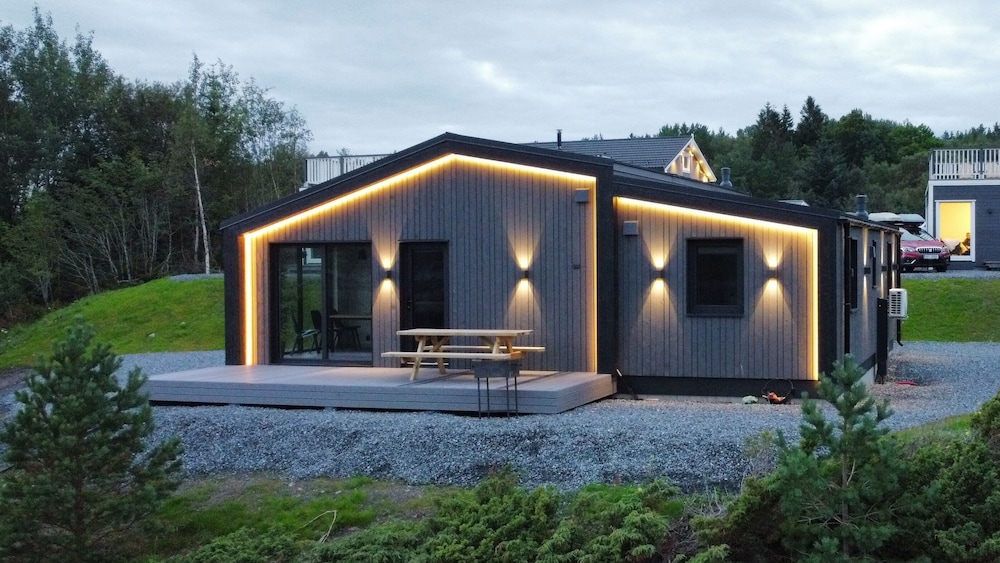 Nothaugen AS - carbon neutral hotel in Aure