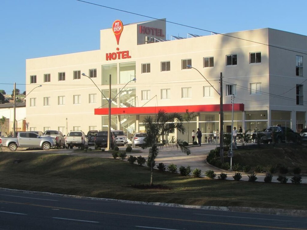 Hotel 494 Oliveira MG pet-friendly hotel Oliveira
