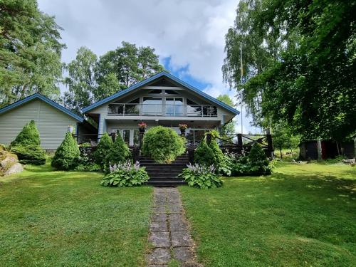Villa Yasmeen — 4-Star Luxury Hotel in Aby, Sweden