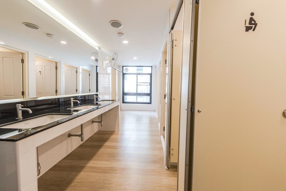 Naratel Hostel Bangkok