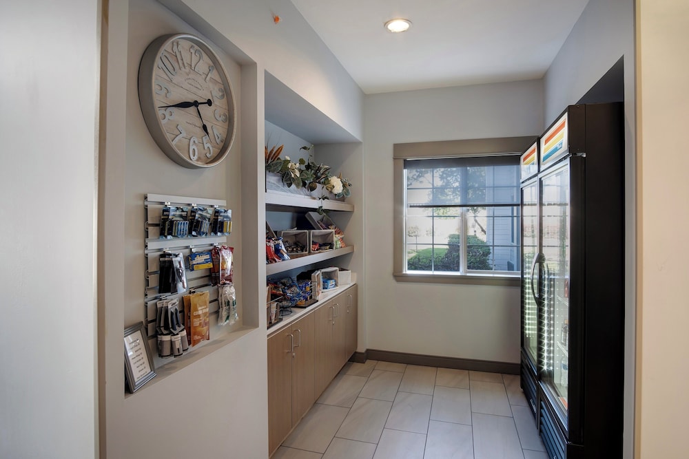 Holiday Inn Express Portland East Troutdale by IHG - photo 36