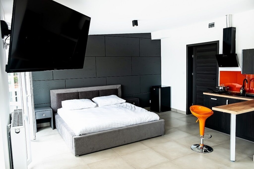 Orange Tree Hotel - carbon neutral hotel in Bedzin