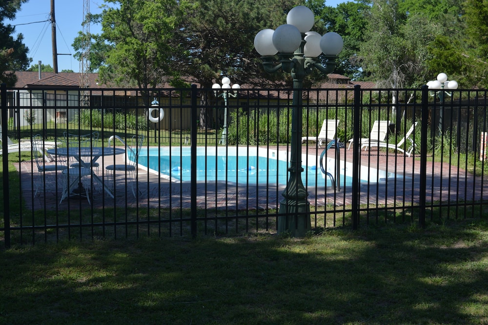 The Evergreen Inn Motel and RV Park - photo 21