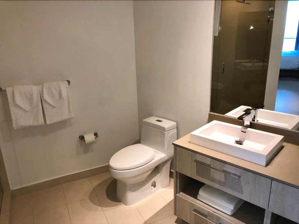 Great Ocean & Bay Views 1 Bed 1 Bath @ Hyde Resort - photo 20