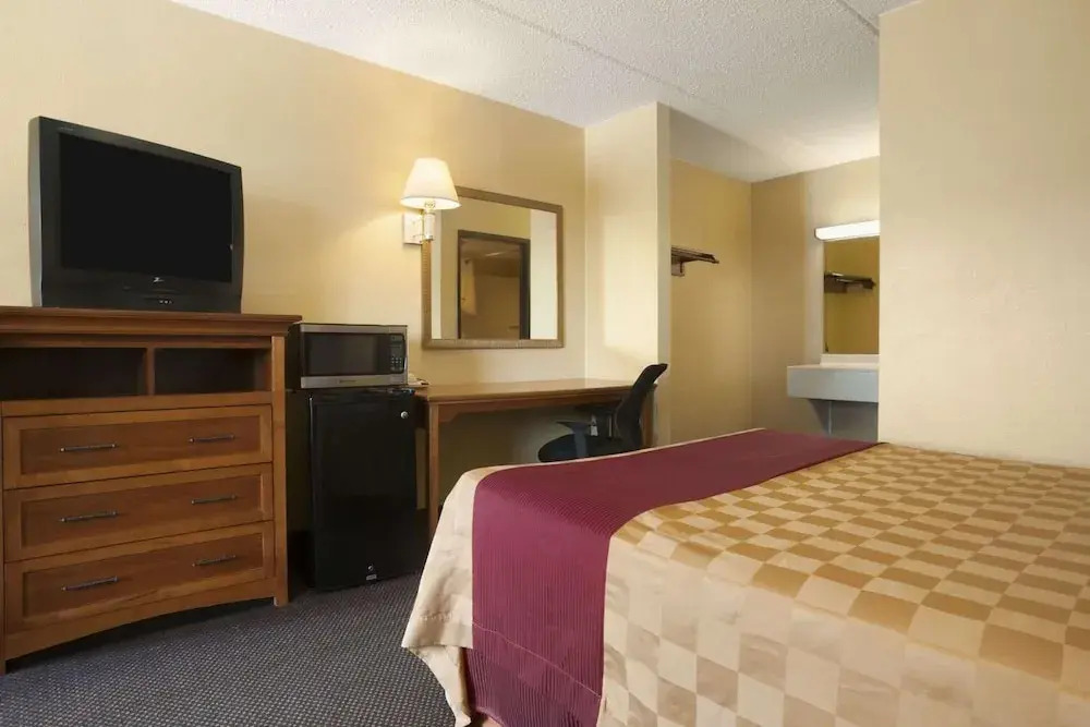 Super 8 Beachwood Cleveland Area - photo 7