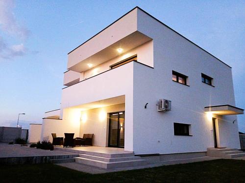 Three Diamonds Residence — 4-Star Luxury Hotel in Dunajska Streda, Slovakia